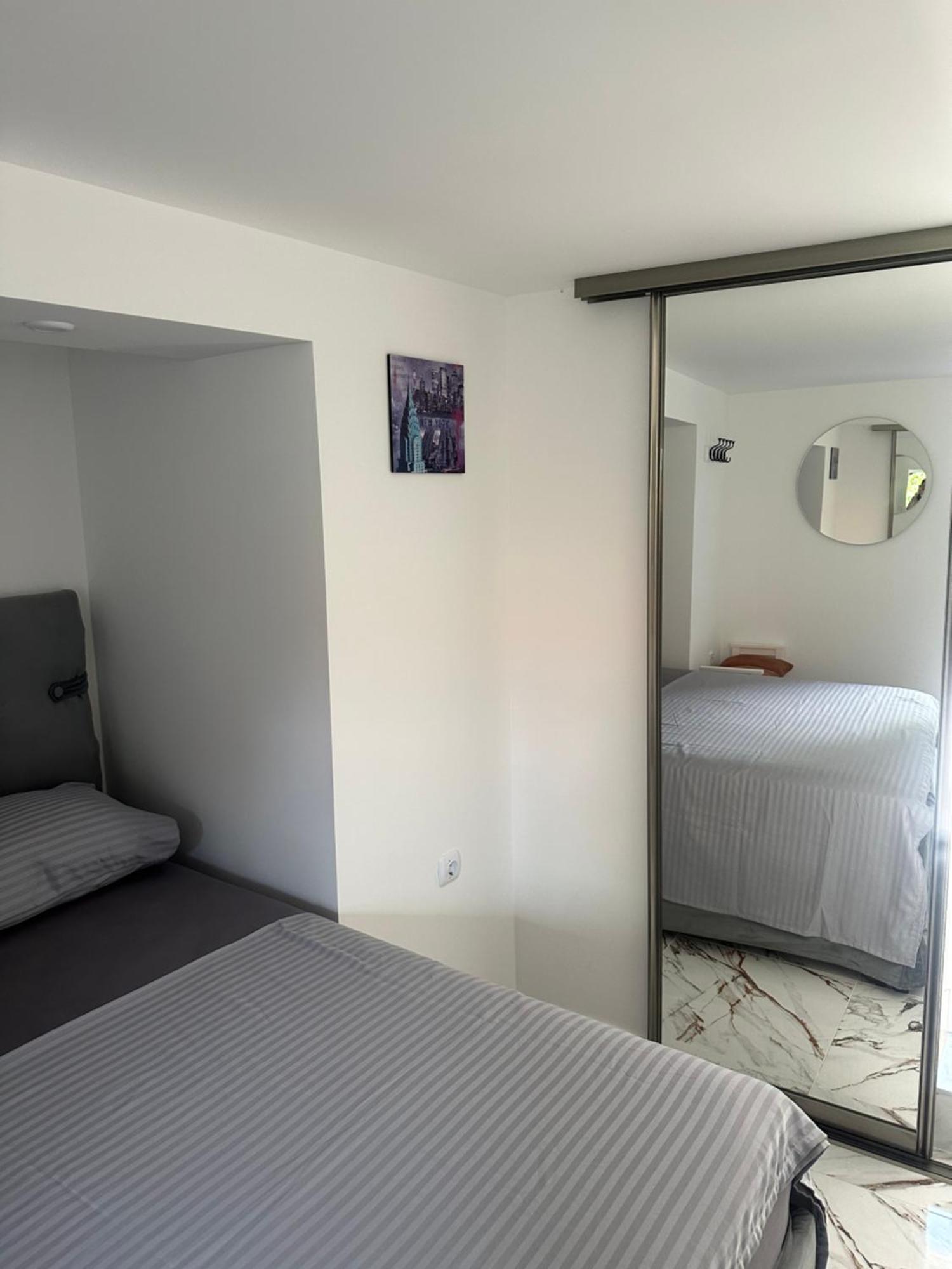 Apartman Lili Cetinje Buitenkant foto