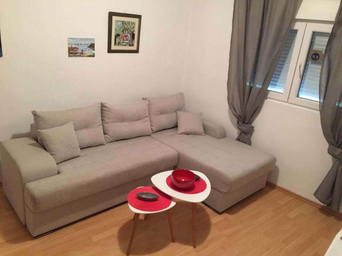 Apartman Lili Cetinje Buitenkant foto