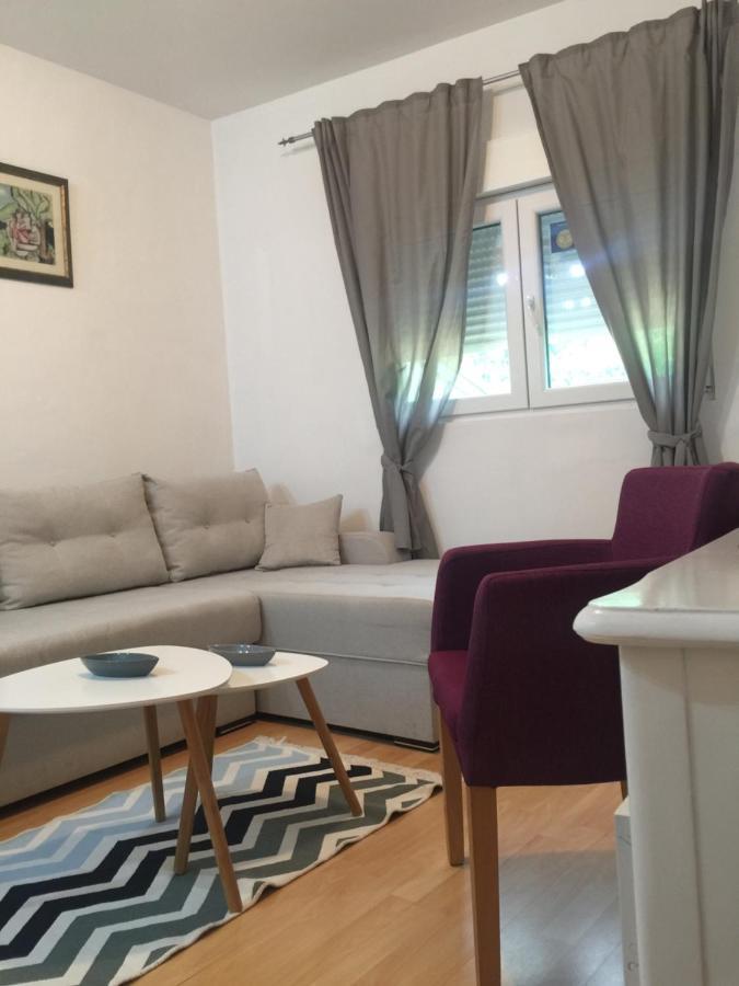 Apartman Lili Cetinje Buitenkant foto