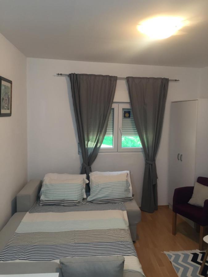 Apartman Lili Cetinje Buitenkant foto